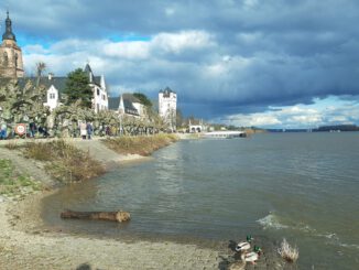 Eltville erneuert Rheinufergeländer und passt es an heutige Sicherheitsanforderungen an