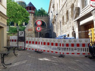 Fassadenschaden sorgt für Sperrung an Am Römertor und Coulinstraße