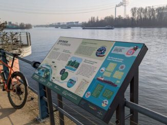Interaktive Tafeln ergänzen Wissensangebot an Wiesbadener Ufern